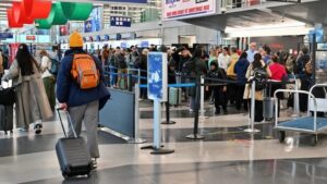 Panique générale après la fermeture des principaux aéroports suite à l’interdiction de voyager à New York 2026